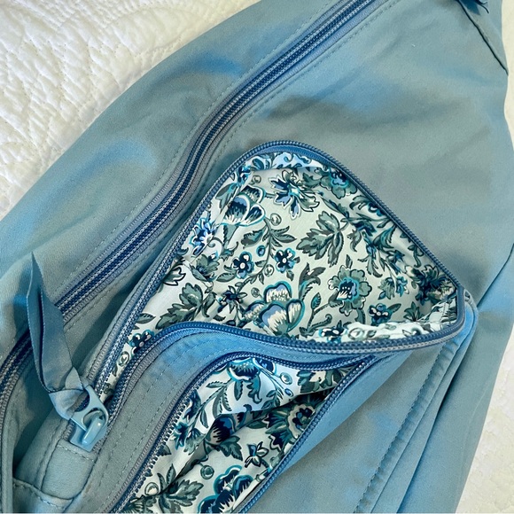 Vera Bradley 🩵 Cotton Sling Backpack - Picture 4 of 9